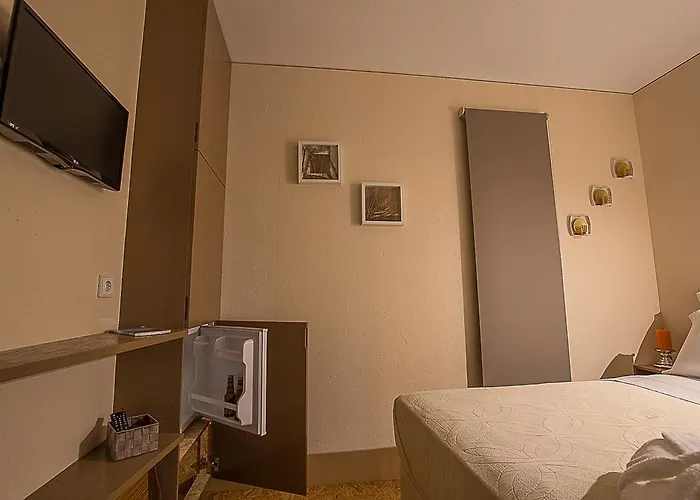 Alluar 4* アングラ・ド・エロイーズモ